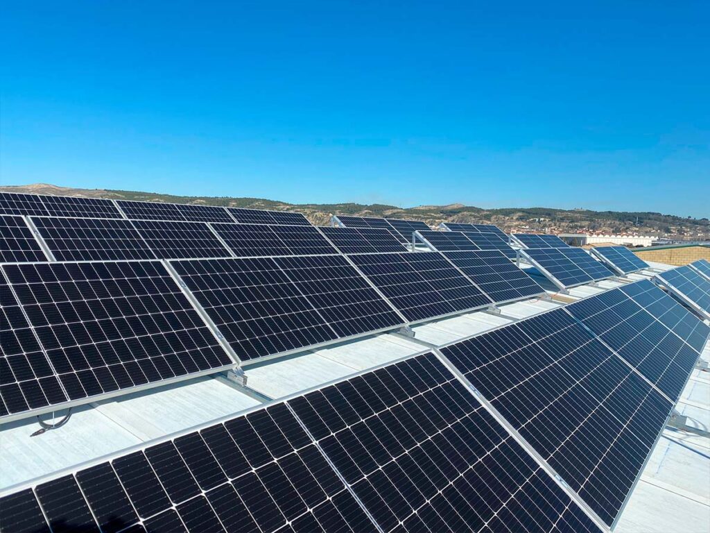 Instalación de energía solar en Peralta