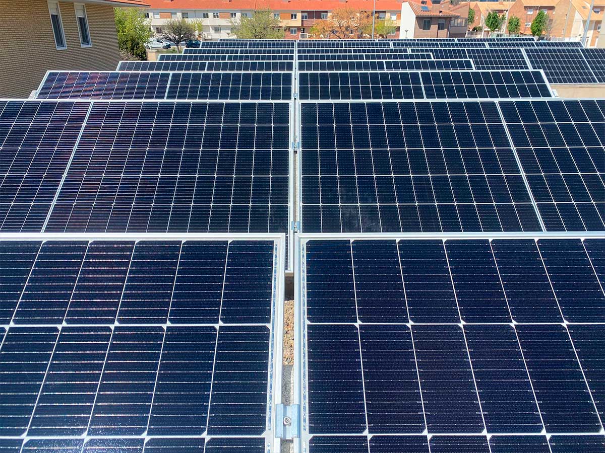 Instalación de baterías solares en Navarra