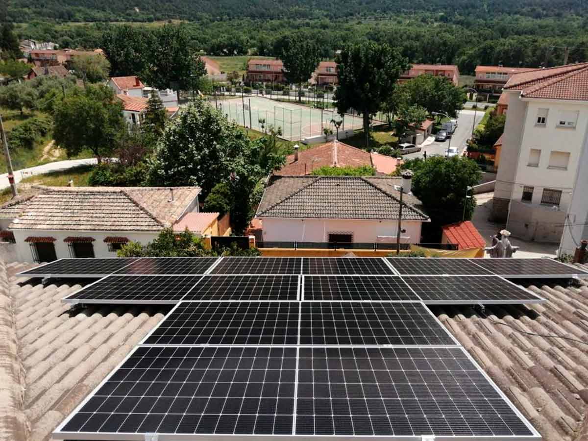 Instalación de tejado solar en Segovia