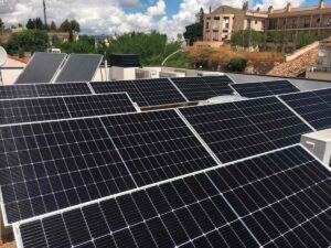 Instalación de placas solares en Cárcar