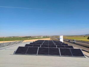 instalación de placas solares en empresa de Navarra