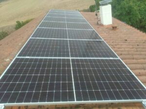Instalación de placas solares en Olza - Navarra
