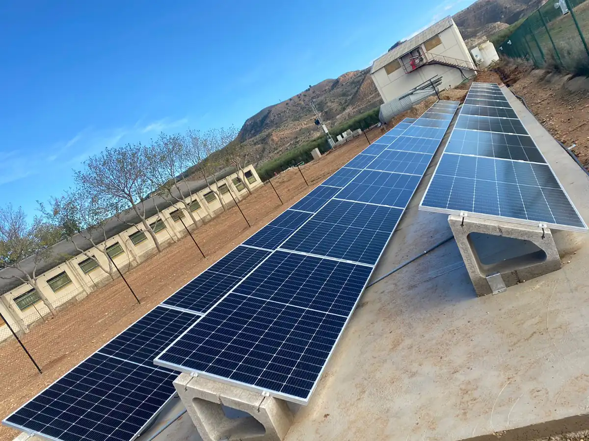 Instalación de placas solares en empresas de Zaragoza