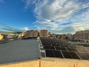 Instalación de placas solares para empresas en Alicante