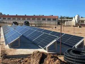Instalación de placas solares en granjas de Zaragoza