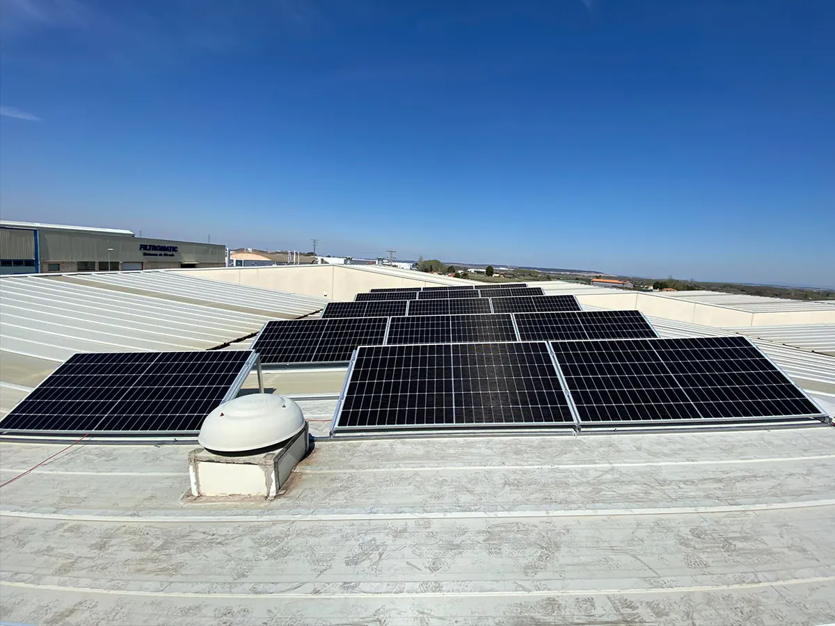 instalación de placas solares en Alfaro - naves industriales